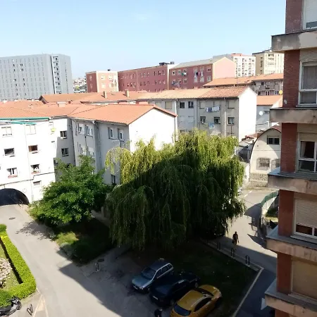 Silenciosa Cerca Del Hospital Valdecilla